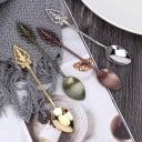 Linguriță de ceai în stil vintage pentru cafea și ceai Vârf decorativ perforat Mâner răsucit Bol oval Lungime 11,6 cm Aliaj metalic 2