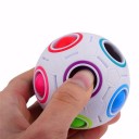 Logisches Denkspiel in Form einer Kugel mit bunten Kugeln Spiel zum Verschieben von Kugeln in Löcher mit der gleichen Farbe Kunststoff Durchmesser 6,5 2