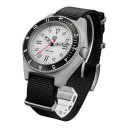 Luksusiske herre quartz ure Vandtætte 200 m Safirglas Luminiscerende indekser BGW9 Urkasse 40,9 mm Sandblæst rustfrit stål 316L Nylonrem 7