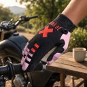 Luvas desportivas de dedo inteiro para motocross com estampado de cruz e polegar reforçado na cor preta com elementos rosa para condução em terreno 2