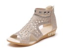 Luxe damessandalen met studs 13