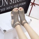 Luxe damessandalen met studs 4
