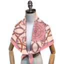 Luxuriöses quadratisches Tuch im Equestrian-Stil Multifunktionales Damenschal für Kopf, Hals und Körper Modetrend 4