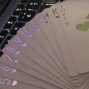 Luxusní bílé hrací karty s holografickým efektem pro poker kanastu žolíky i dárky s elegantním duhovým leskem 6