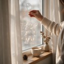 Luz LED Colgante de Navidad Santa Claus 21 x 12 cm a Pilas AAA Figura Iluminada de Santa con Gorra Luz Blanca Cálida Decoración para Ventanas 4