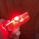 Luz trasera roja para portabultos 12 x 5 x 2,5 cm Luz reflectante para bicicleta para 2 pilas AA Iluminación de seguridad para bicicleta Fácil 2