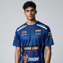 Maglietta da uomo con maniche corte e scollo rotondo con stampa in stile maglia da motocross e strisce bianche blu scuro 4