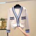 Maglione da donna con tasche e bottoni 4