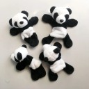 Magnetická plyšová panda 9×9 cm měkká textilní dekorace černobílá s magnetem na lednici domácnost kancelář 3