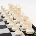 Μαγνητικά μαύρα σκάκια 20 x 20 εκ. Αναδιπλούμενη πλαστική σκακιέρα Μεταφερόμενη ταξιδιωτική σκακιστική σειρά Συμπαγές επιτραπέζιο παιχνίδι για παιδιά και ενήλικες 3