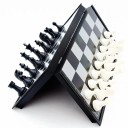 Magnetisk svart schack 20 x 20 cm Vikbart schackbräde i plast Bärbart reseschackset Kompakt brädspel för barn och vuxna 6