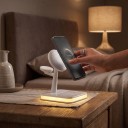 Magnettinen langaton latausasema 3 in 1 15 W yö-LED-valolla ja USB-ulostulolla iPhonea, Apple Watchia ja AirPodeja varten 6