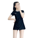 Maillot de bain une pièce noir pour femmes avec jupe courte à manches courtes décolleté en O en polyester élégant pour la mer et la piscine 3