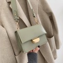 Mala crossbody feminina com aba e detalhe metálico em forma de meia-lua Alça larga com mosquetões Forma quadrada Pele PU 18,5 x 8 x 14 cm 9