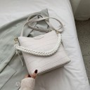 Mala de ombro feminina em forma de balde com estampado de pele de crocodilo Alça trançada com nós decorativos Alça longa para usar ao ombro 1