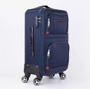 Mala de viagem com rodas, pega extensível e fecho combinatório Duas bolsas frontais com fecho Boça e pega superior Tecido oxford 4