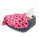 Manta para perro con estampado de patas 1