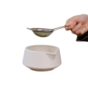 Matcha souprava 8 dílů Keramická miska s výlevkou a žebrováním Metla v tubě Sítko a stojánek Dřevěná lžíce Kompletní vybavení na čaj 3