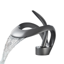 Messing wastafelkraan watervaluitloop enkelhendel hoogte 15 cm breedte uitloop 9 cm opbouwkraan voor wastafel in de badkamer 3