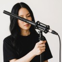 Microfone para câmara 38 x 2,2 cm na cor preta com suporte elástico e proteção contra vento em espuma e pelo para filmagens e entrevistas 6