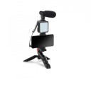 Microphone avec support et lumière LED 1
