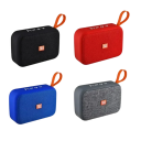 Mini Bærbar Bluetooth 5.0 Højttaler Vandtæt IPX5 HIFI Lyd FM Radio USB TF Kort TWS AUX 400mAh 6
