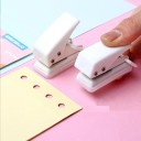 Mini enkelthuls papirhuller Bærbar lille papirhuller Kontorpapirhuller 5,3 x 2,4 x 2,7 cm 2
