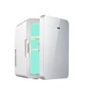 Mini lednička s displejem 12 l Příkon 48 W Napájení 12 V do auta i 110 až 220 V do zásuvky Rozměry 40 x 29 x 32 cm EU zástrčka Na cesty 2