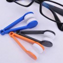 Mini limpador de óculos com almofadas de microfibra Limpeza dupla face Clipe de plástico com orifício para pendurar Dimensões 7 x 2 x 2 cm 5