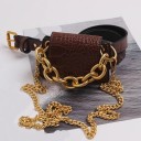 Mini mala feminina com cinto Superfície com padrão de crocodilo Corrente dourada robusta Corrente longa para ombro Cinto com fivela 3