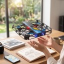 Mini RC Drohne V37 mit 4K Kamera 11 x 11 x 4 cm Schutzhülle 360° Höhenhaltung Fernbedienung mit Handyhalter Schwarz Für Anfänger 5