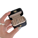 Mini scatola porta gioielli con organizer per anelli 6,4 × 4 × 4,7 cm in pelle sintetica colorata piccolo box per anelli, orecchini e piccoli gioielli 4