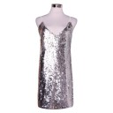 Mini vestido plateado con lentejuelas 1