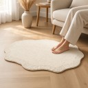 Minimalistischer Teppich Unregelmäßige Form Einfarbig mit Rand 280 x 180 cm Polyester Cremebeige mit gewelltem Rand 3