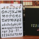 Modelo com letras e números 3