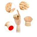 Modelo de mano de madera 5