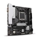 Moderkort med AM5-sockel och B650-chipset för AMD Ryzen 7000 till 9000 med DDR5 Wi-Fi och 2,5Gb LAN samt M.2 PCIe 4.0 i svartvitt utförande 3