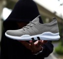Moderne åndbare herresneakers J2012 1