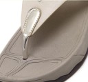 Moderne Damen-Flip-Flops auf Plateau 3