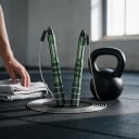 MOGOLD Springseil mit Stahlseil 3 m Aluminiumgriffe 14,8 cm Doppellager Rutschfeste Ringe Für das Cardiotraining 6
