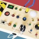 Montessori busy board s LED svetlami 19,7 x 9,7 x 3 cm Drevená senzorická doska s vypínačmi a kľúčom Hračky pre jemnú motoriku detí 5