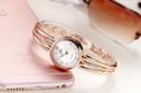 Montres pour femmes mignonnes avec des pierres J1587 3