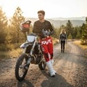 Motocross-Set Trikot und Hose Perforiertes Trikot mit langen Ärmeln und Hose mit Schnalle Polyester und Nylon Schwarzes Trikot und rote Hose 5