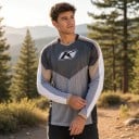 Motocross tröja med långa ärmar av nätmaterial med mörk bröstpanel och färgglada ränder på axlarna för motorcykel och enduro 8