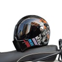 Motocyklová helma integrální s tmavým hledím a brýlemi ABS skořepina uzavřená přilba na motorku skútr čtyřkolku a motokros 1