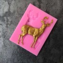 Moule à pâtisserie avec un cerf 1