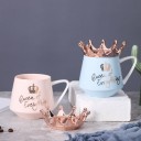 Mug en céramique avec couvercle en forme de couronne 1