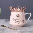 Mug en céramique avec couvercle en forme de couronne 2