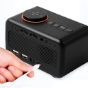 Multifunktionelt LED-vækkeur med FM-radio 11,3 x 8,6 x 7,15 cm Temperatur Luftfugtighed USB-strømforsyning 2 alarmer Stemmeaktiveret vækning 5