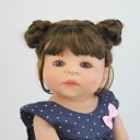 Muñeca realista con pelo. 3